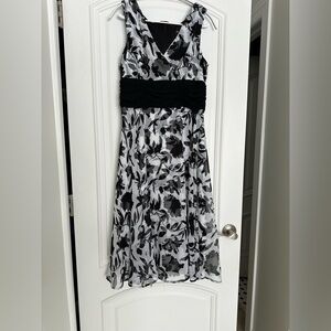 Connected Apparel Black and White Floral Midi Dress